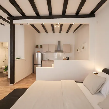 Apartament Kalelarga *