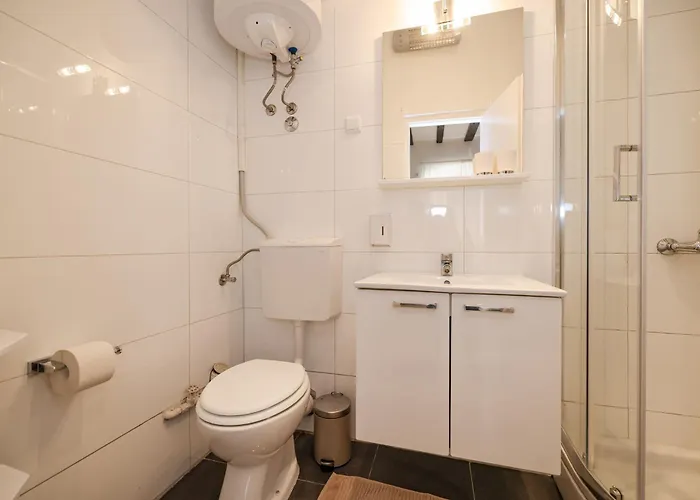 Kalelarga Apartment