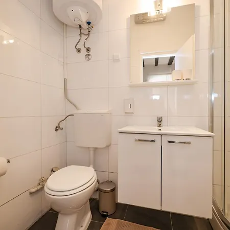 Kalelarga Apartment