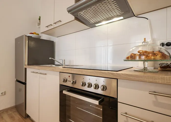 Kalelarga * Задар